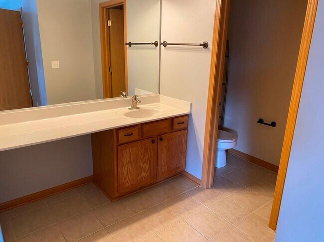 Building Photo - 16446 Newcastle Way