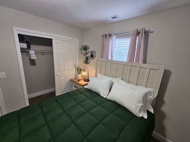 Building Photo - Cute New Construction Wilmington Ranch