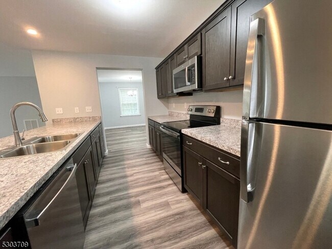 Building Photo - 12 Ryerson Rd