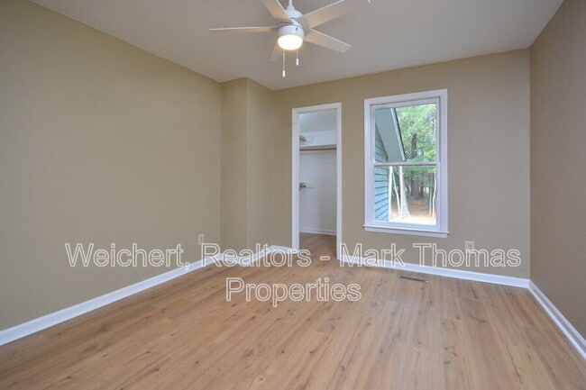 Building Photo - 11 Tarawa Terrace