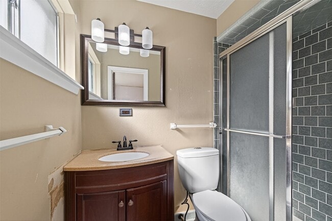 Building Photo - 2609 Raspberry Ln