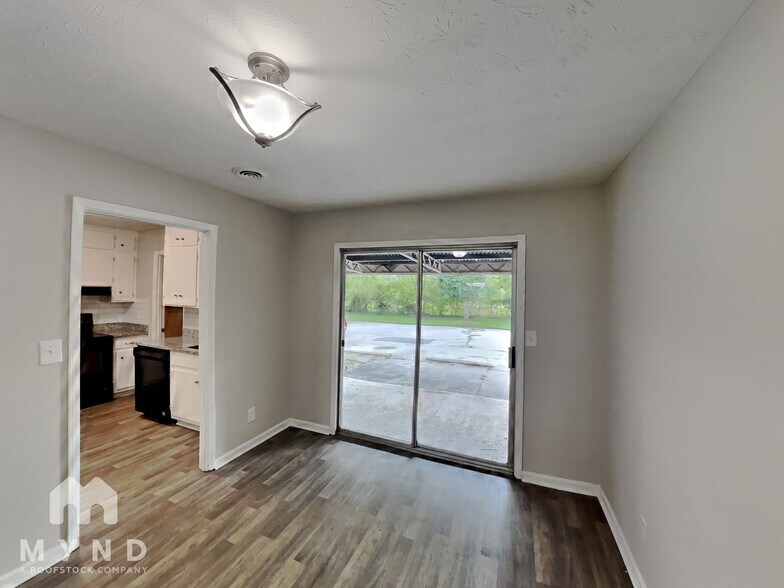 Building Photo - 225 Baker St