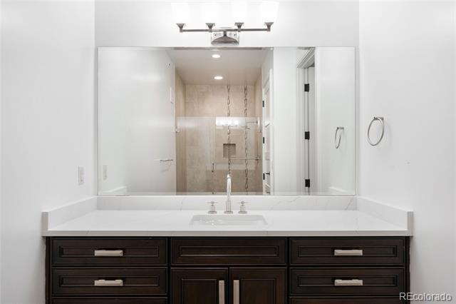 Building Photo - 1665 Central St