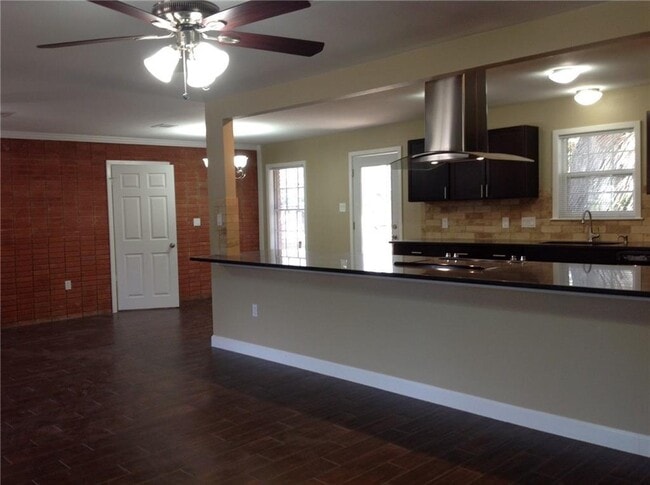 Building Photo - 11511 Whitewing Ave