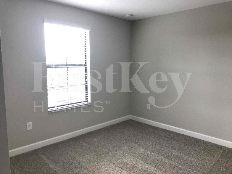 Building Photo - 9901 Victory Gallop Loop