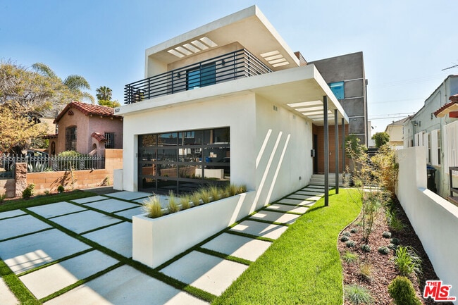 Building Photo - 1622 S Mansfield Ave