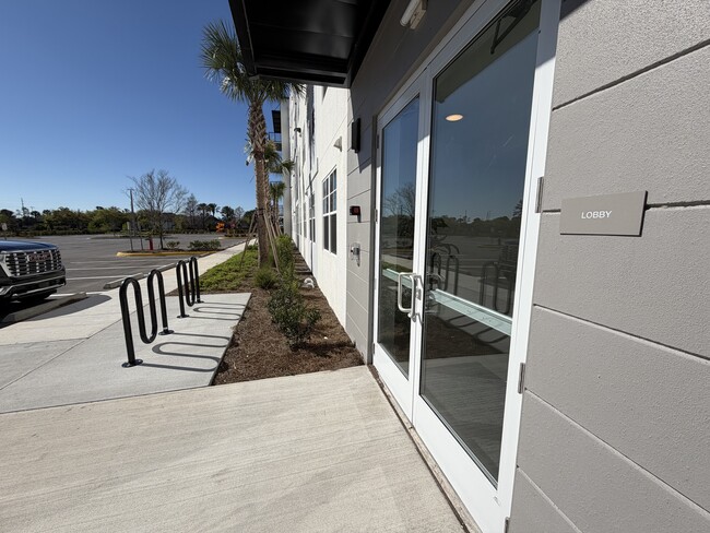 Building Photo - 5592 Pga Blvd