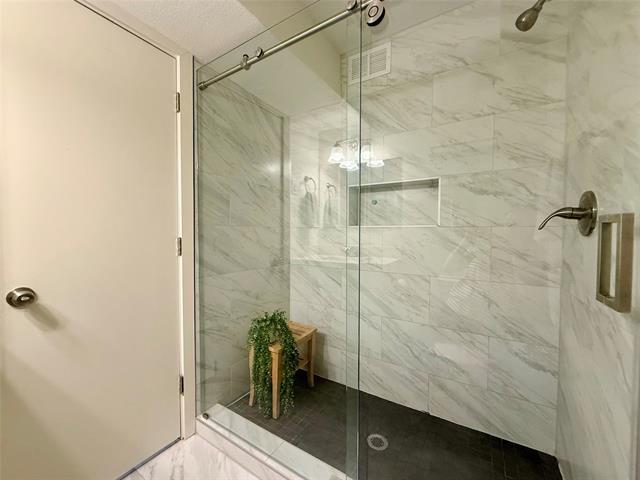 Building Photo - 2807 Throckmorton St