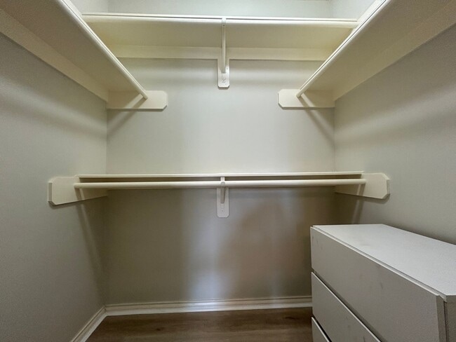 Building Photo - 2030 Bailey St