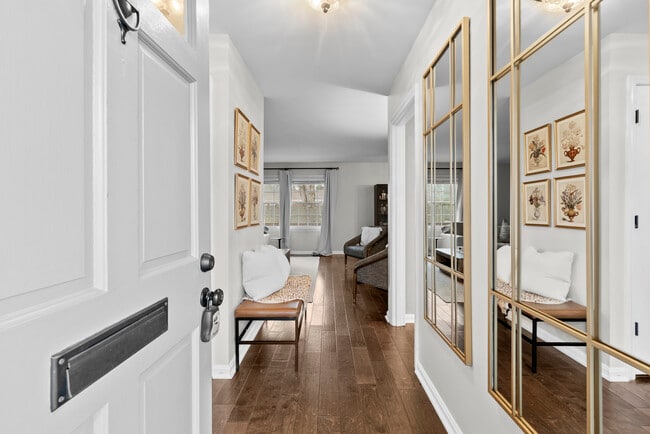 Building Photo - 8608 Whipps Bend Rd