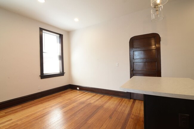 Building Photo - 3449 Iowa Ave