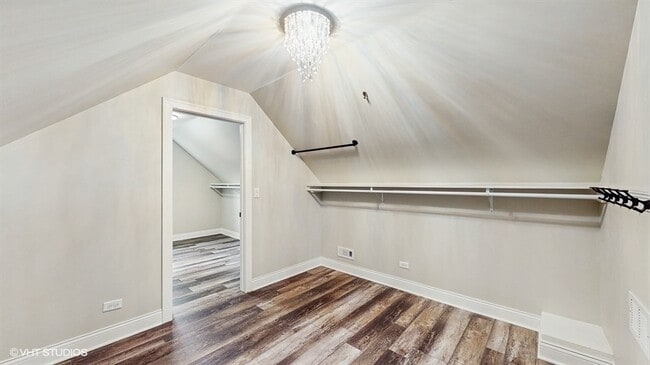 Building Photo - 137 Forest Ave