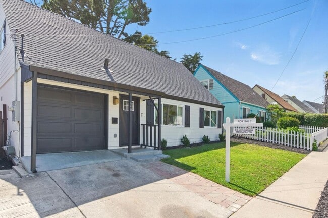 Building Photo - 640 Heather Ct