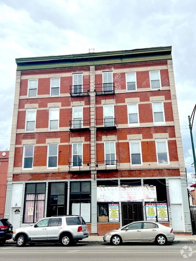 Building Photo - 2622 W Cermak Rd