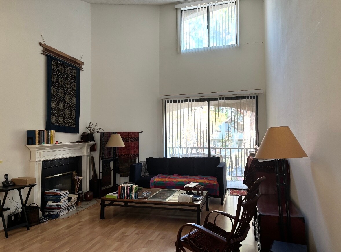 Building Photo - 4201 Via Marisol