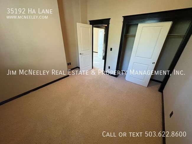 Building Photo - 35192 Ha Ln