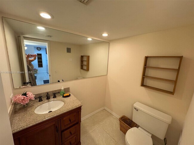 Building Photo - 10700 SW 108th Ave