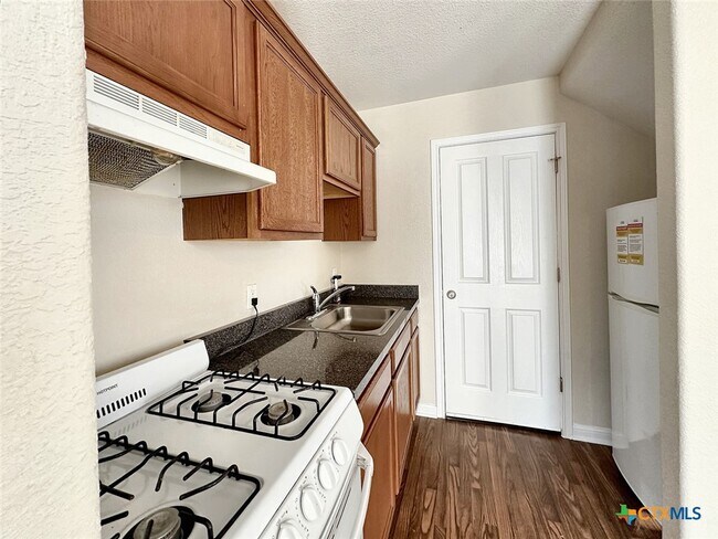 Building Photo - 148 Rush Haven