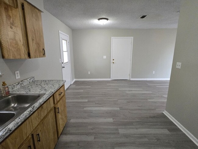 Building Photo - 3/1.5 - Keystone Heights