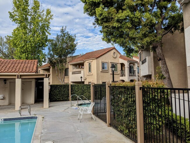 Building Photo - 10628 Dabney Dr