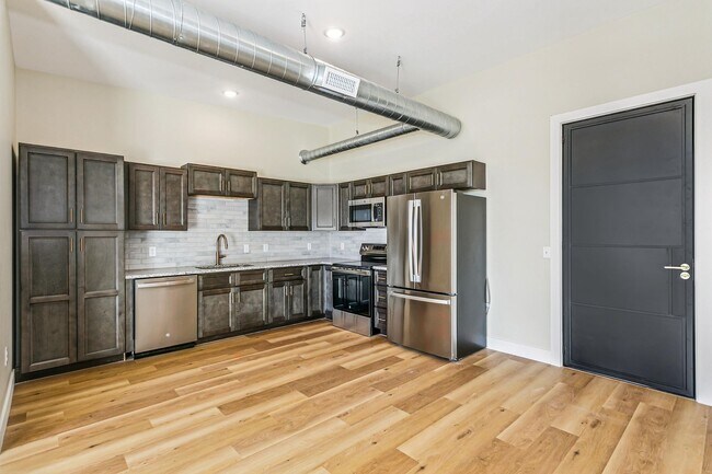 Building Photo - MOVE IN SPECIAL: FIRST 5 TENANTS GET $1000 credit towards rent and/or monthly fees!