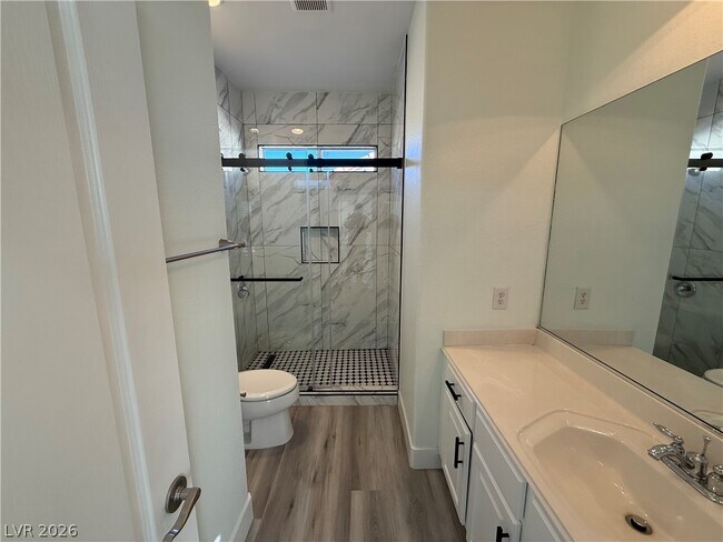 Building Photo - 5568 Jelsma Ave