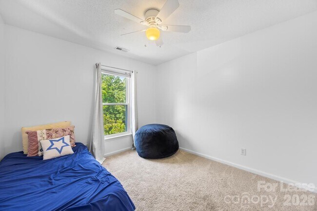 Building Photo - 124 Shorecrest Dr