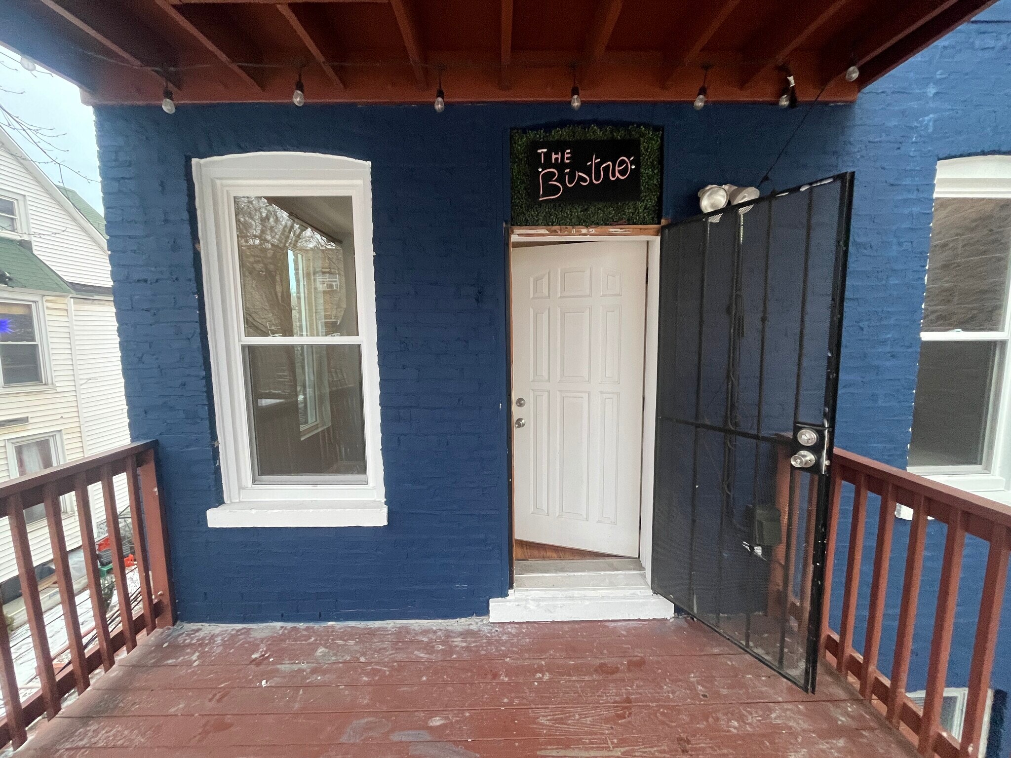 Building Photo - 6444 S Dorchester Ave