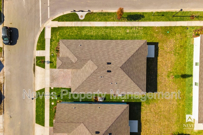Building Photo - 4980 Worchester Dr
