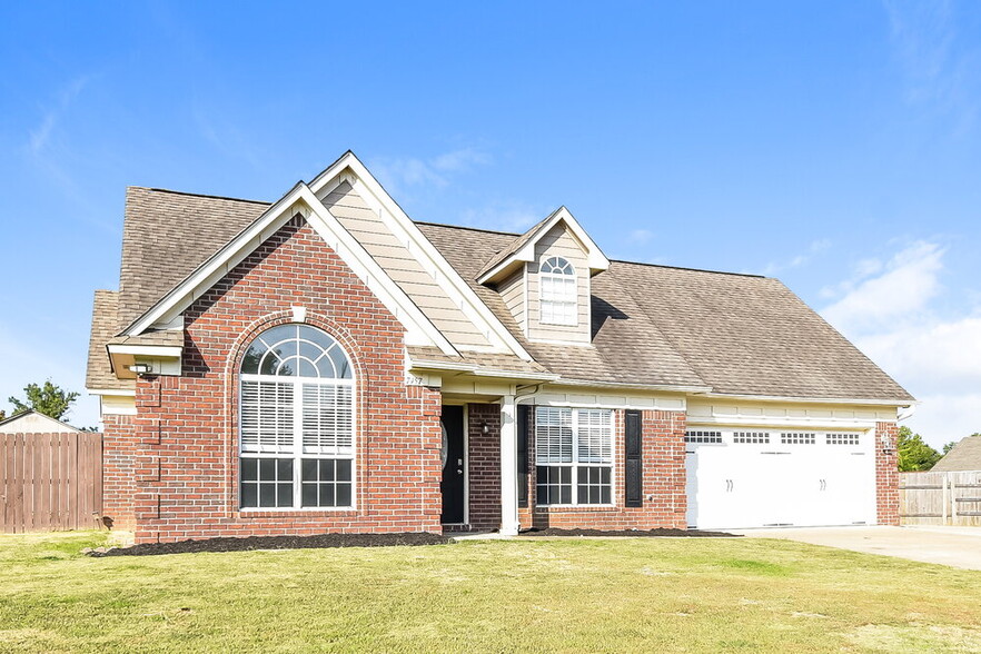Building Photo - 7457 Lee Ann Dr