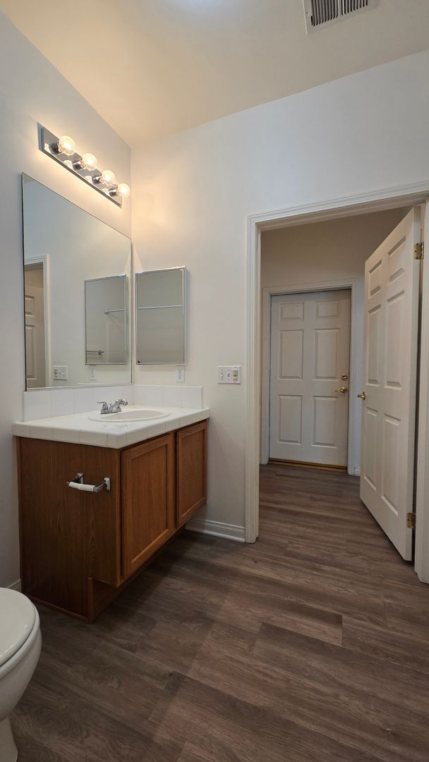 Building Photo - 716 Meadow Grove Ct