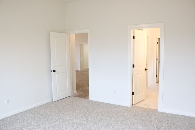 Building Photo - Brand New Home in Shawnee!