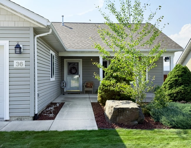 Building Photo - Kalispell Family Home