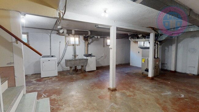 Building Photo - North Portland Living at Its Best | 2 Bed, 1 Bath!