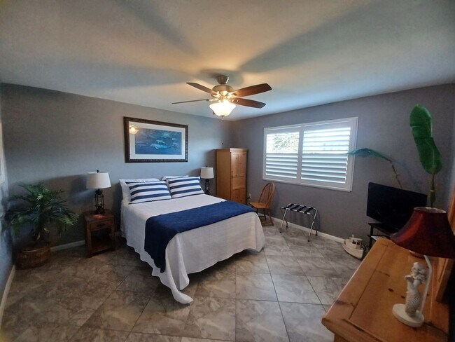 Building Photo - Ocean view FULLY FURNISHED 2+ / 2 with Boa...