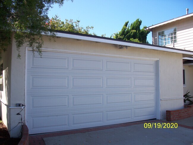 Building Photo - 7339 W 91st St