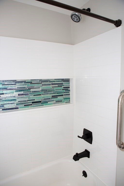 Building Photo - 43 Beacon St