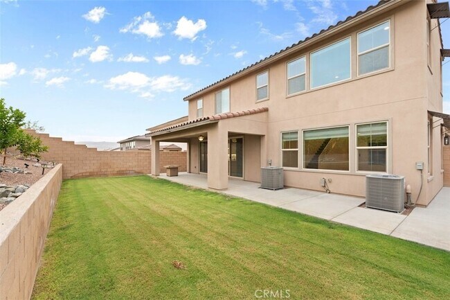 Building Photo - 35963 Bertain Dr