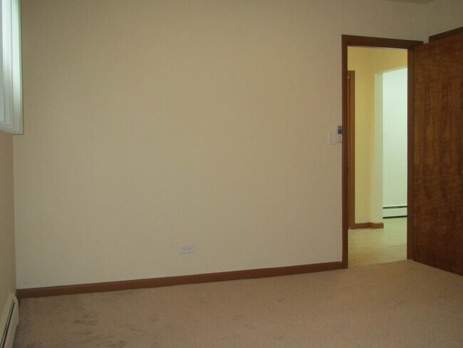 Building Photo - 13 N Clifton Ave