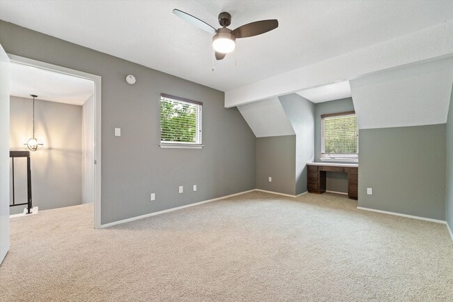 Building Photo - Modern Makeover in Prime NW Austin Location