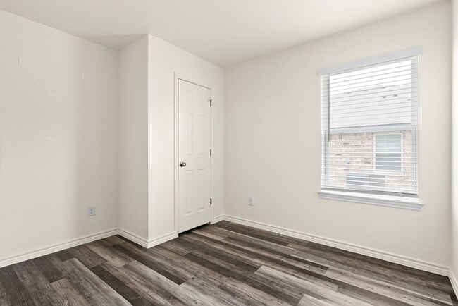 Building Photo - 922-A Industrial Avenue