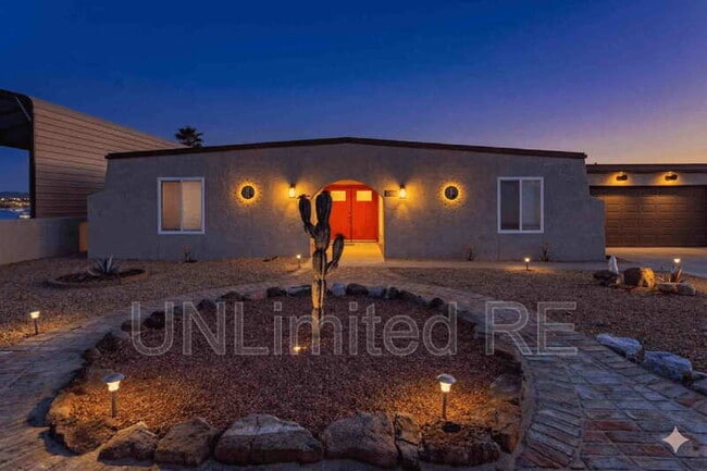 Building Photo - 2960 Star Dr