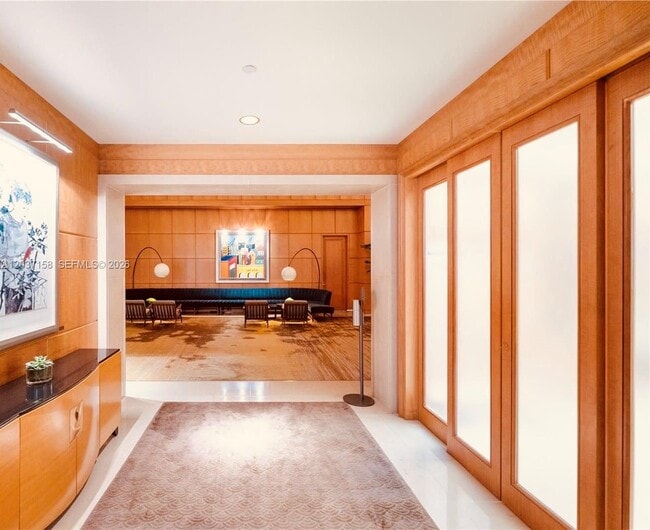 Building Photo - 1435 Brickell Ave