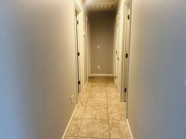 Building Photo - Modern 3-Bedroom Home with Solar Efficiency in Peaceful Mohave Valley Neighborhood