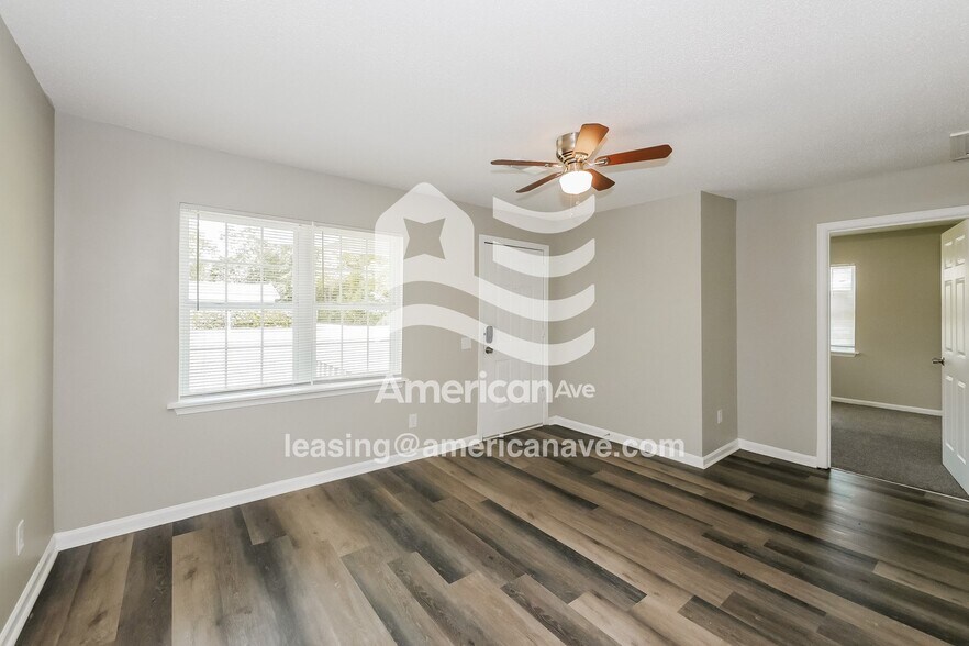 Building Photo - 213 Reid St