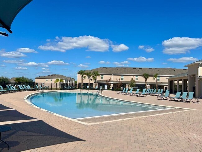 Building Photo - 2803 Maloof Dr