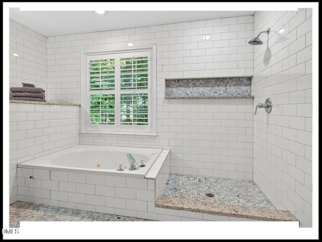 Building Photo - 5207 Tahoe Dr