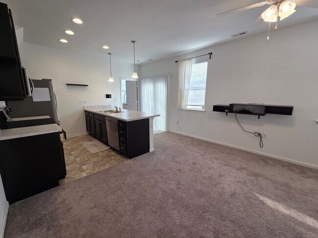 Building Photo - WOODLANDS AT WESTERN BRANCH