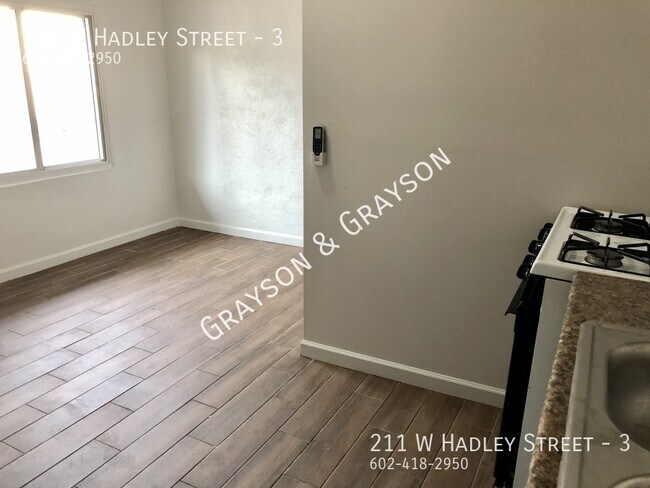 Building Photo - 211 W Hadley St