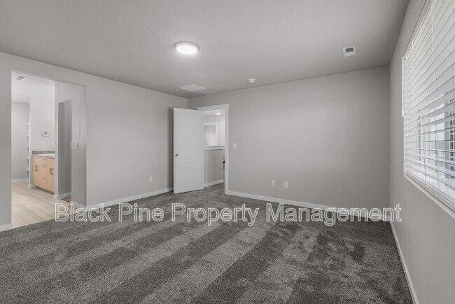 Building Photo - 11116 W Langit St